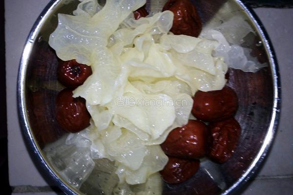桂圆红豆薏米粥的做法图解2