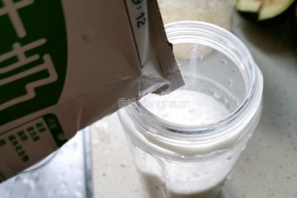 牛油果奶昔的做法图解2