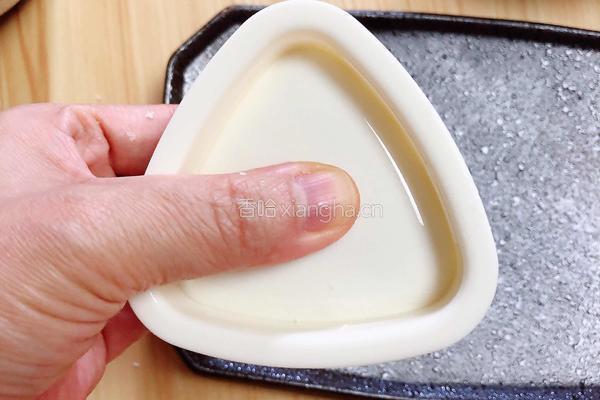 山药蜜豆红米饭团的做法图解14