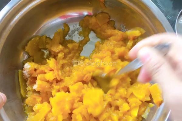 蜜豆南瓜饼的做法图解6