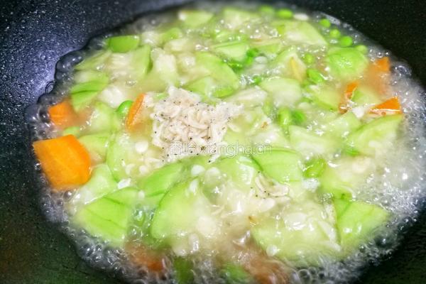 丝瓜毛豆虾米汤的做法图解11