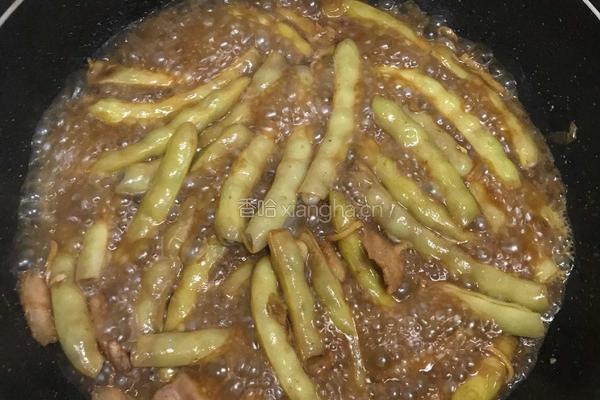 五花肉炖几豆角的做法图解10