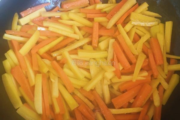 新疆羊肉抓饭的做法图解5