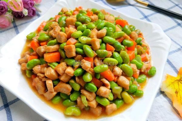毛豆米炒鸡丁的做法图解15