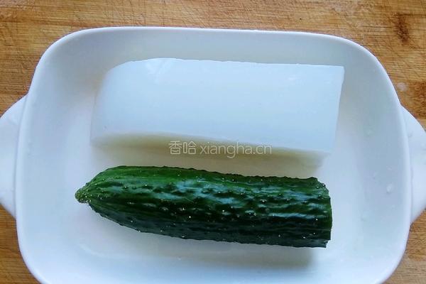 凉粉拌黄瓜的做法图解1