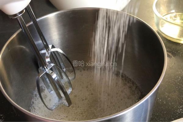 斑马纹戚风蛋糕的做法图解5