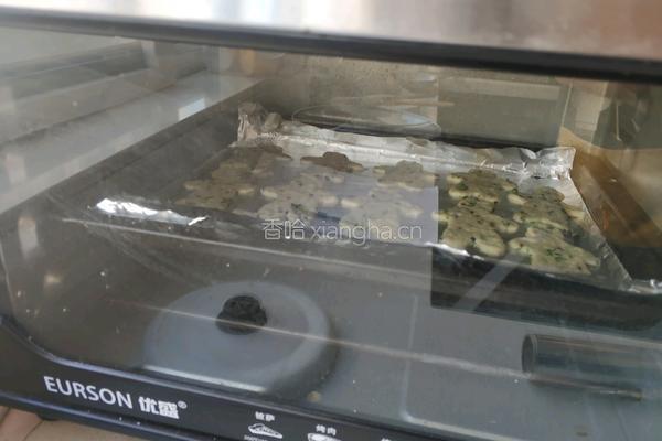 苏打香葱饼干的做法图解9