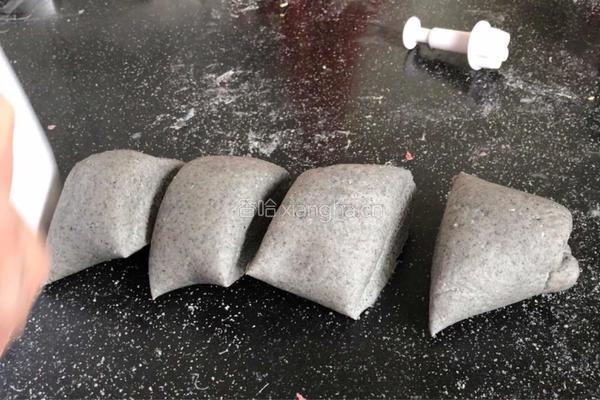 脸谱馒头的做法图解4