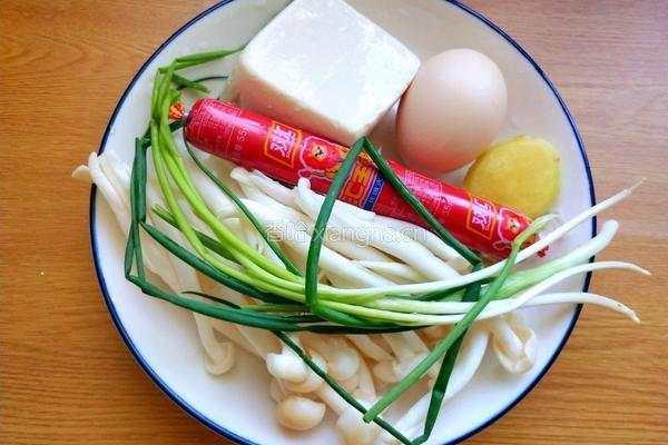 菌菇豆腐汤的做法图解3