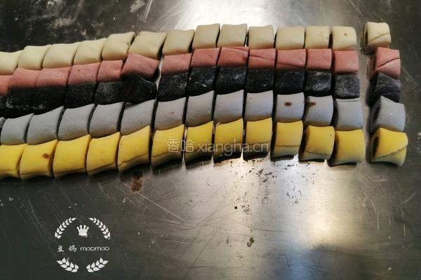 彩虹豆沙卷的做法图解12