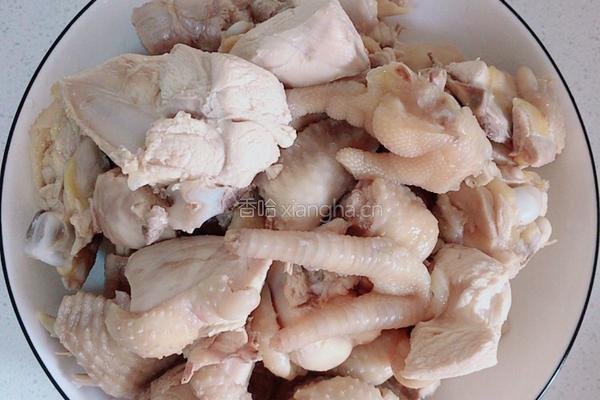木耳炖鸡的做法图解3