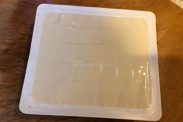 西红柿虾仁豆腐汤的做法图解5