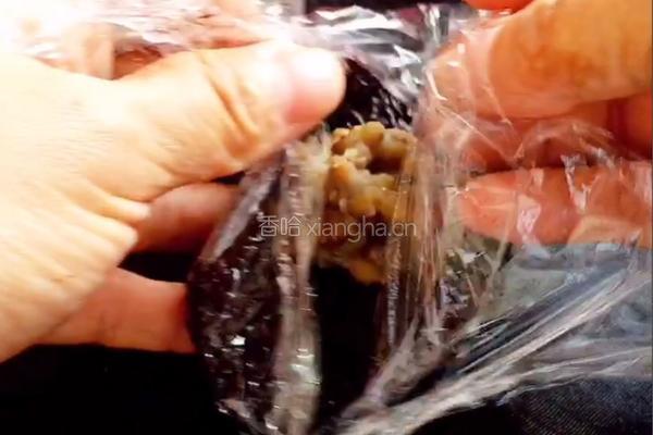 紫米绿豆芝麻球的做法图解8