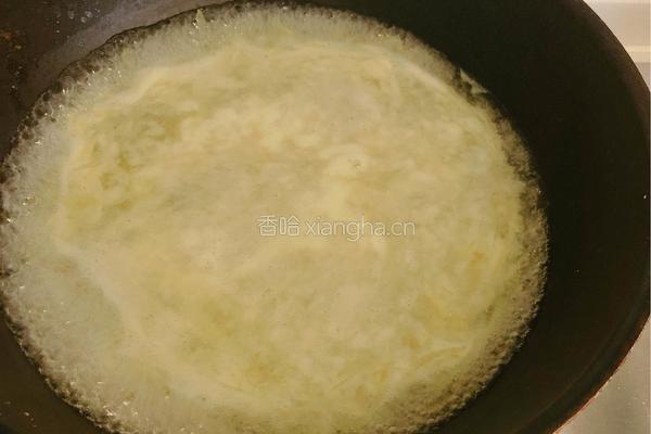 土豆丝鸡蛋饼的做法图解1