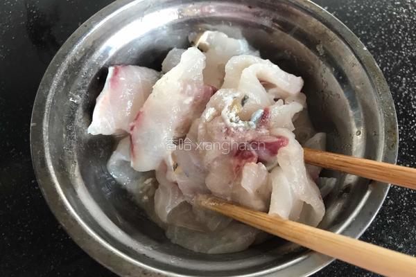 青菜鱼片汤的做法图解2