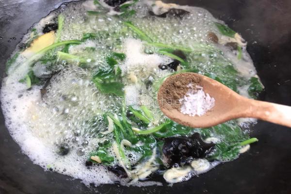 木耳虾皮汤的做法图解10