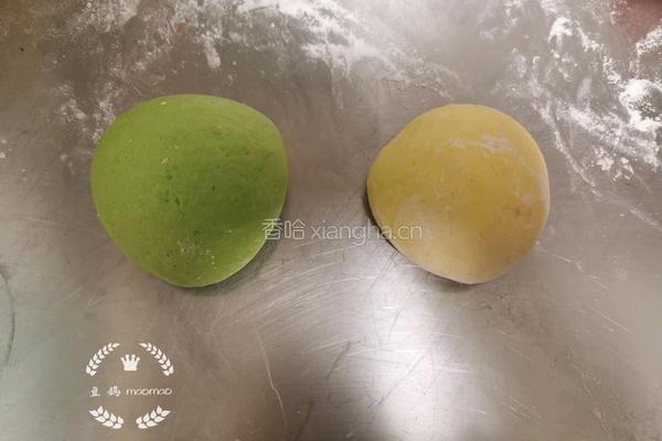 菠菜南瓜大理石馒头的做法图解3