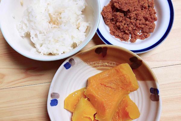 肉松南瓜饭团（10分钟快手餐）的做法图解1