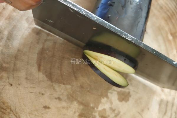 煎炸茄盒的做法图解1