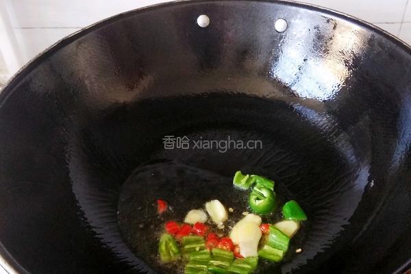 黄瓜炒火腿的做法图解3