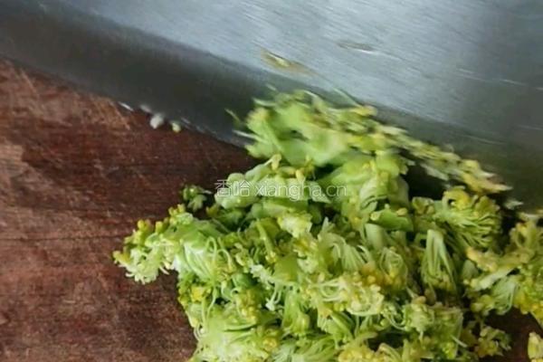 香菇猪肉儿童肠的做法图解3