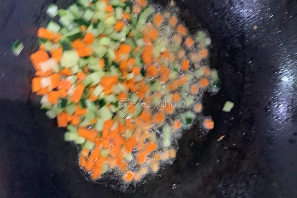 香肠三丁蛋炒饭的做法图解6