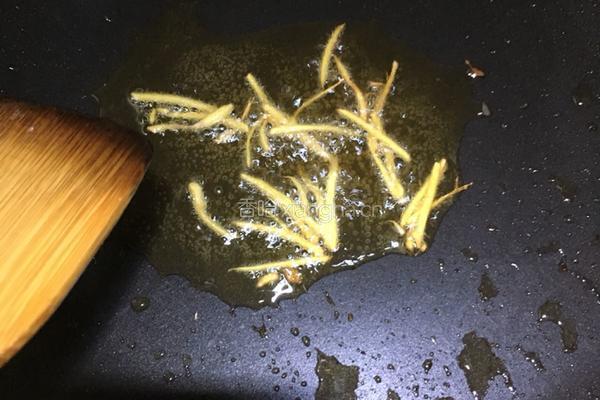 香煎鲈鱼片的做法图解5