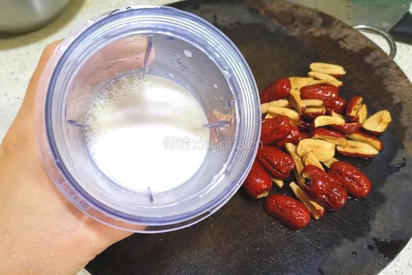 牛奶红枣馒头的做法图解2