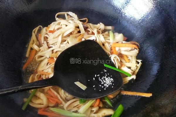 菌菇炒杂菜的做法图解7
