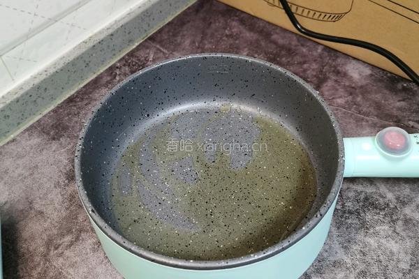 辣白菜芝士火锅的做法图解2