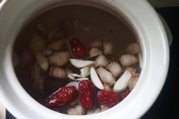 平菇炖膀肉的做法图解4