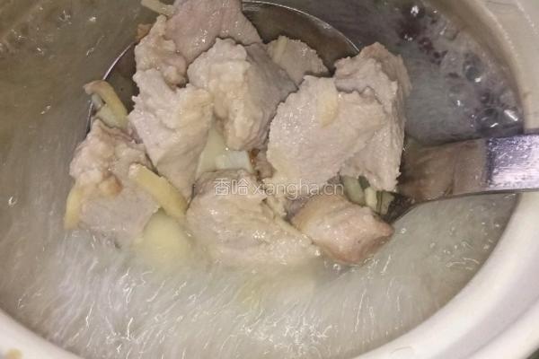 平菇炖膀肉的做法图解6