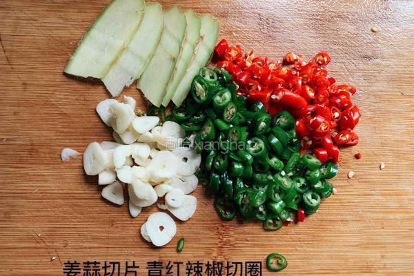 柠檬鸡爪的做法图解3