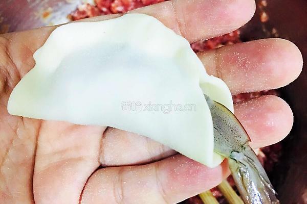 虾仁锅贴的做法图解5