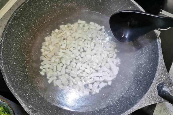 菠菜豆腐汤的做法图解4