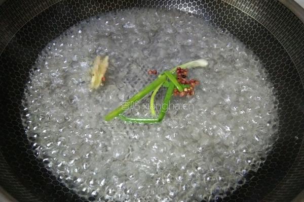 正宗糖醋排骨的做法图解2