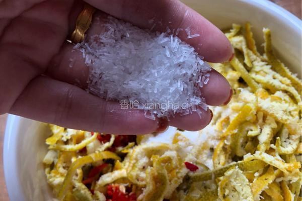腌咸菜。江西余干腌橘子皮的做法图解6