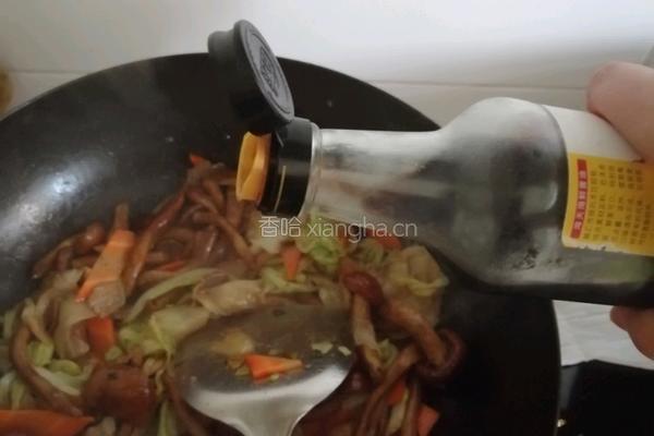 油蘑溜白菜的做法图解9