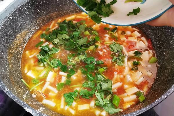 西红柿白玉菇豆腐汤的做法图解10