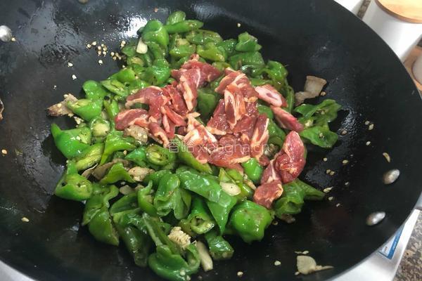 辣椒炒肉的做法图解7