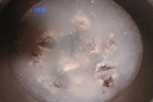 最滋养的【三菌响螺片竹荪煲乌鸡】的做法图解3
