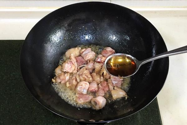 香菇炖鸡的做法图解6