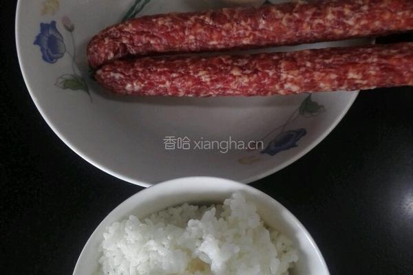 香肠炒饭的做法图解1