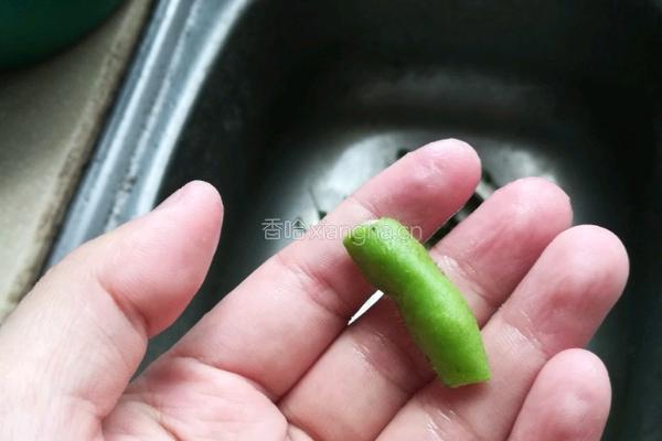 水煮毛豆的做法图解2