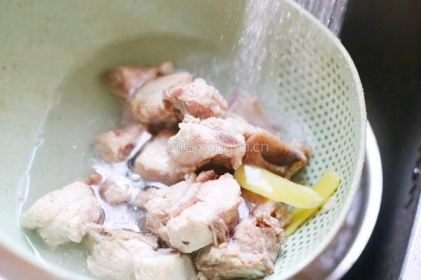 莲藕排骨汤的做法图解6