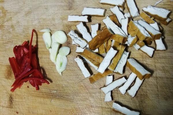 韭菜炒豆干的做法图解2