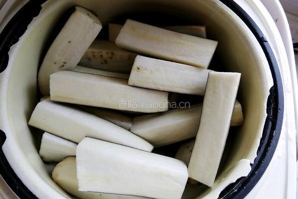 凉拌茄子的做法图解2