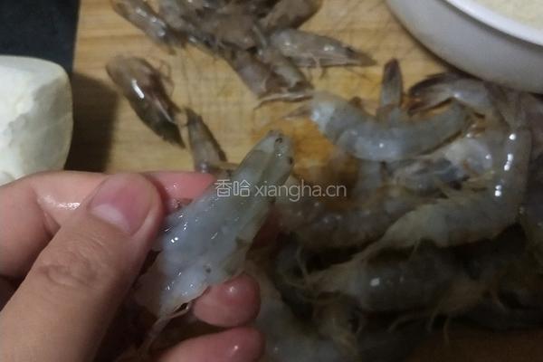 椒盐大虾的做法图解2