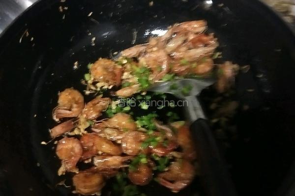 椒盐大虾的做法图解8