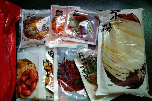 麻辣小龙虾味螺蛳粉的做法图解3